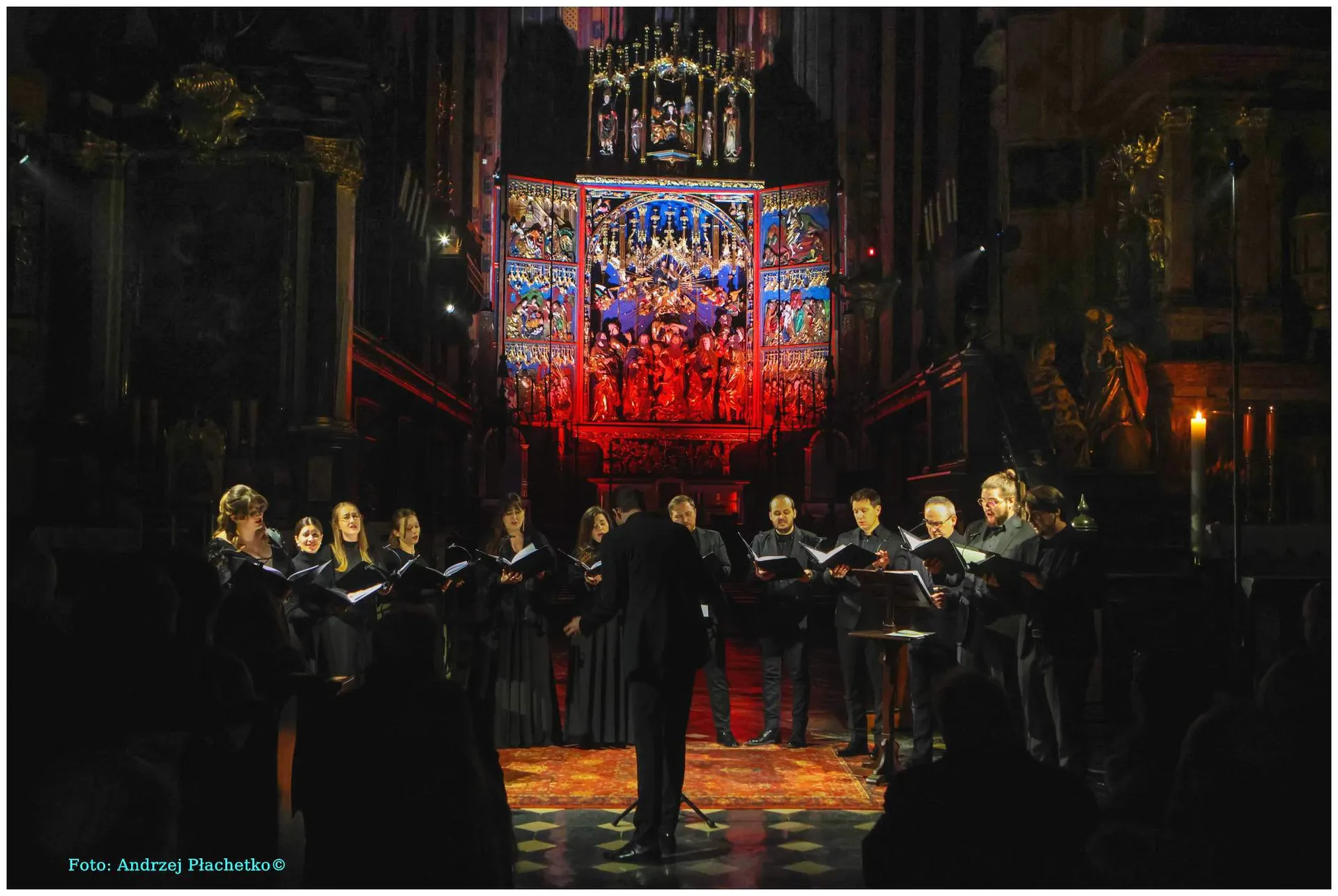 VoctEnsemble podczas koncertu Hymn Poległym w Bazylice Mariackiej w Krakowie